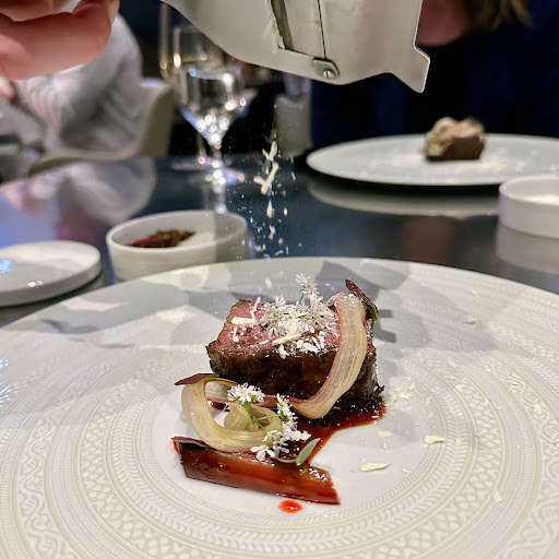 Alinea signature dishes King Crab
Black Truffle Explosion
Short Rib